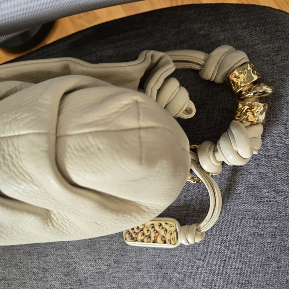 Michael Kors NWOT RARE Shoulder Bag!! - Picture 8 of 11